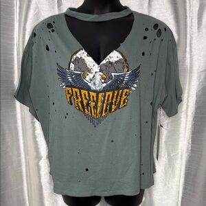 Iris Women’s 3X NWOT Distressed Graphic FREE LOVE Eagle Short Sleeve T Shirt